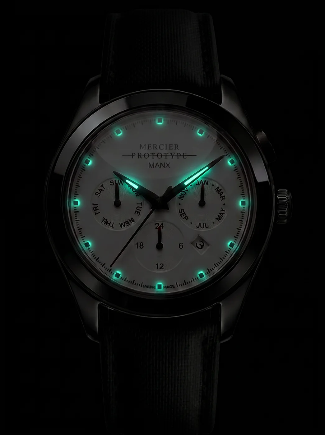 Manx Meridian Blanc in the dark, Swiss Super-LumiNova glow